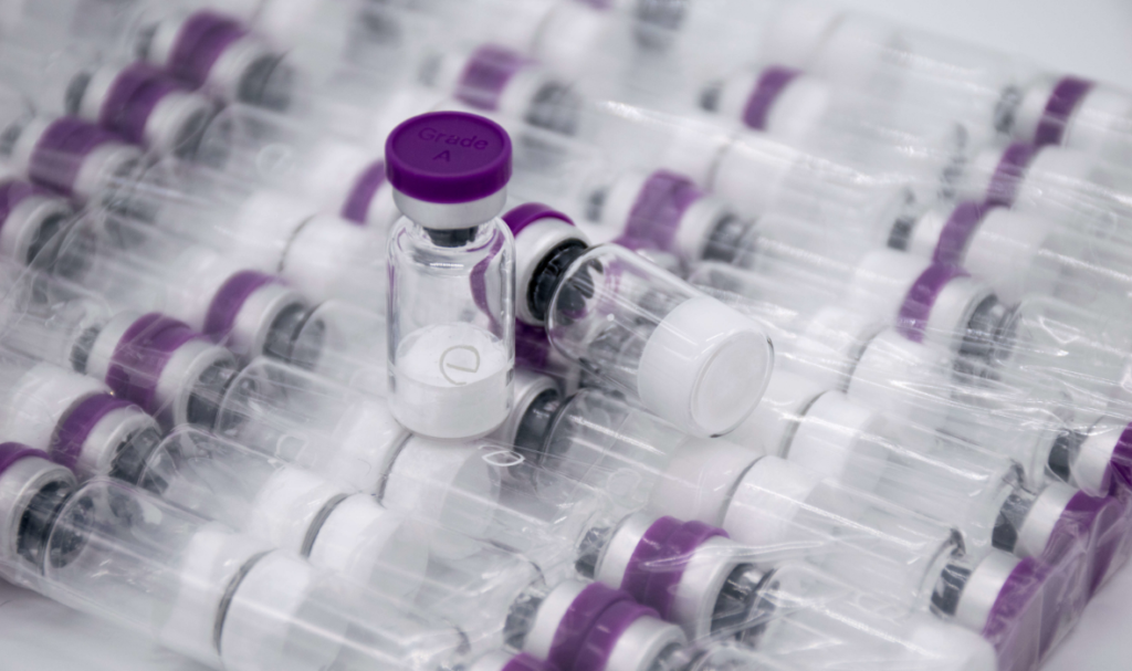 Пептиды - популярный ингредиент современных косметических средств